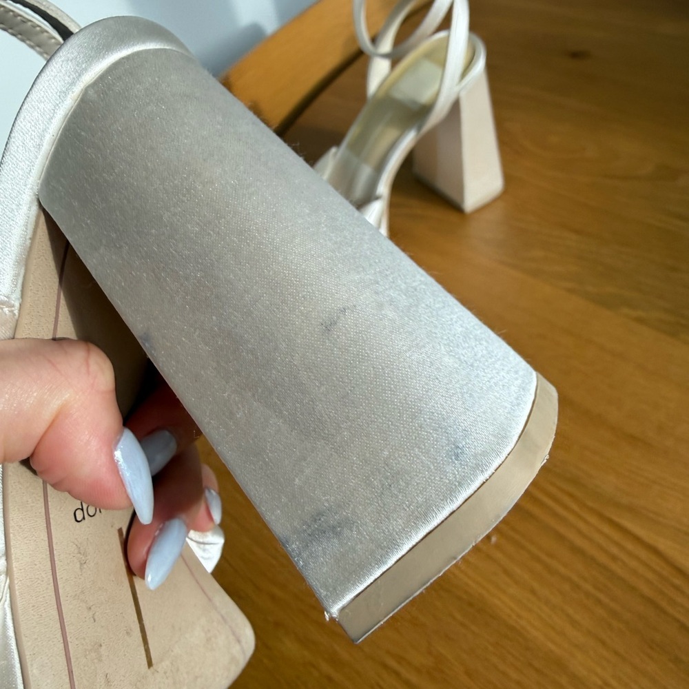 Dolce Vita Cream Block Heel Sandals - Picture 5 of 6